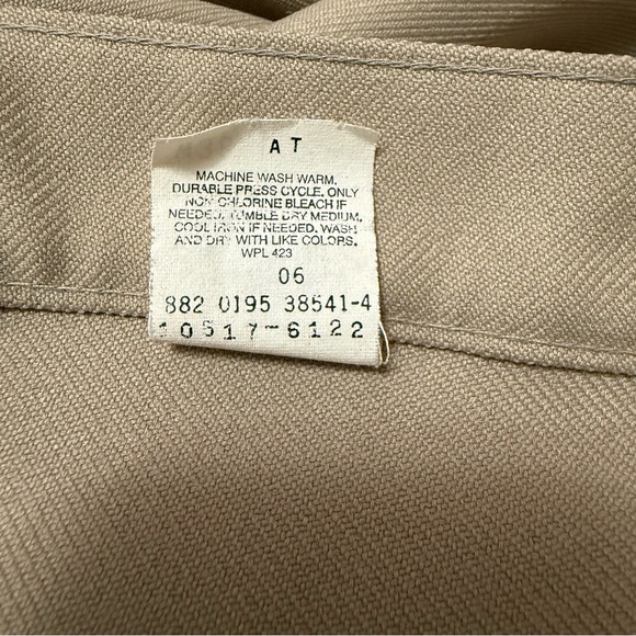 Vintage 1990s Levi's 517 Sta-Prest Khaki Polyester Pant 38 x 32 USA 10517-6122 - Picture 6 of 8